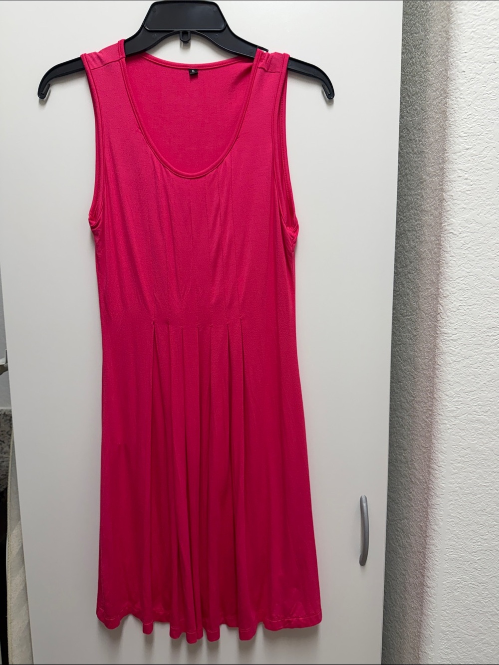 Source Unknown Vibrant Hot Pink Sleeveless Scoop-Neck Mini Dress